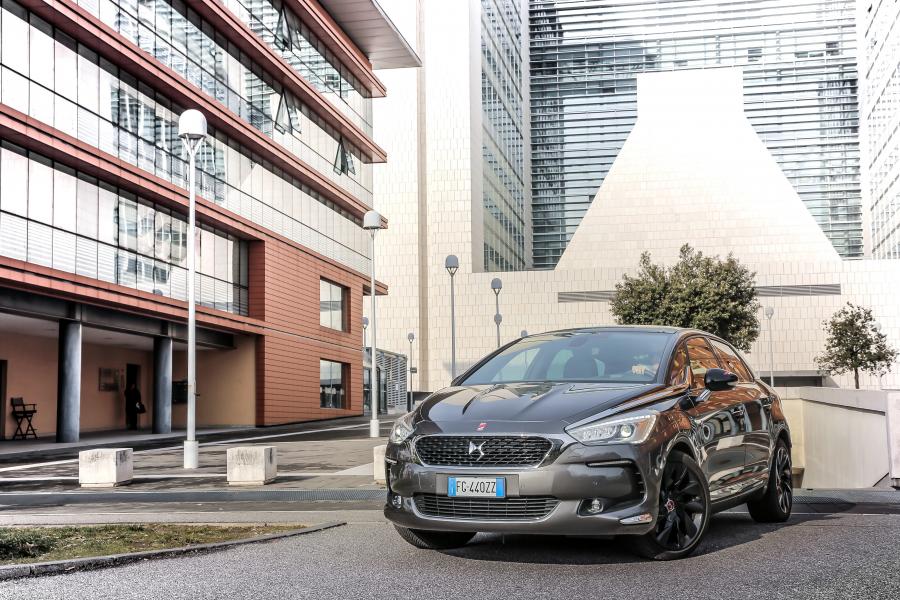  DS 5 Performance Line 2016 года  (фото 9 из 24)